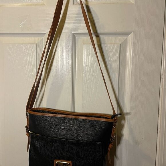Valentina leather Black and Tan shoulder /Crossbody Bag gold tone hardwares. - Picture 12 of 12